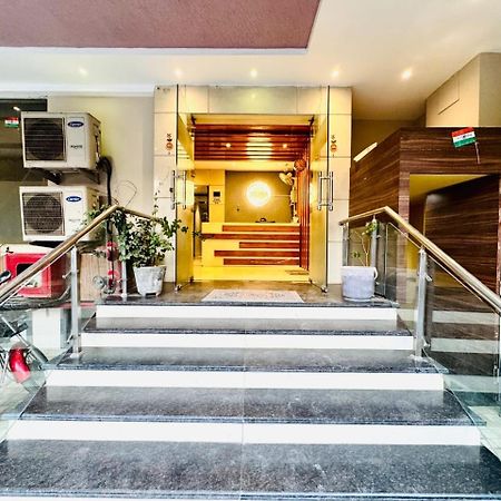 Hotel Megha Inn Lucknow Buitenkant foto