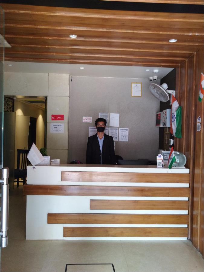 Hotel Megha Inn Lucknow Buitenkant foto