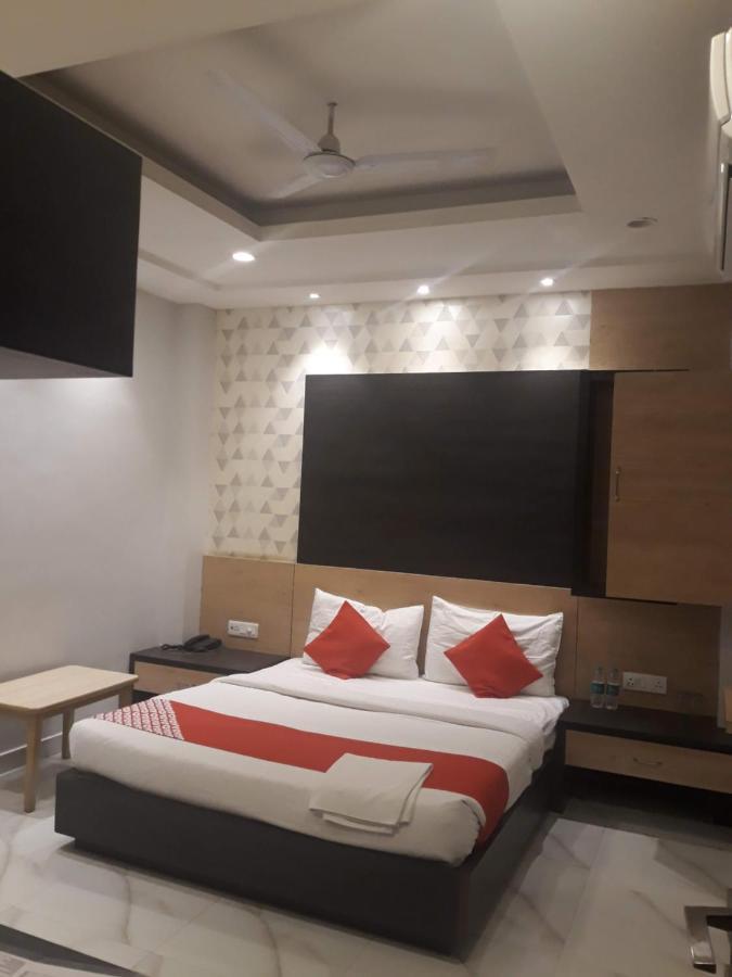 Hotel Megha Inn Lucknow Buitenkant foto