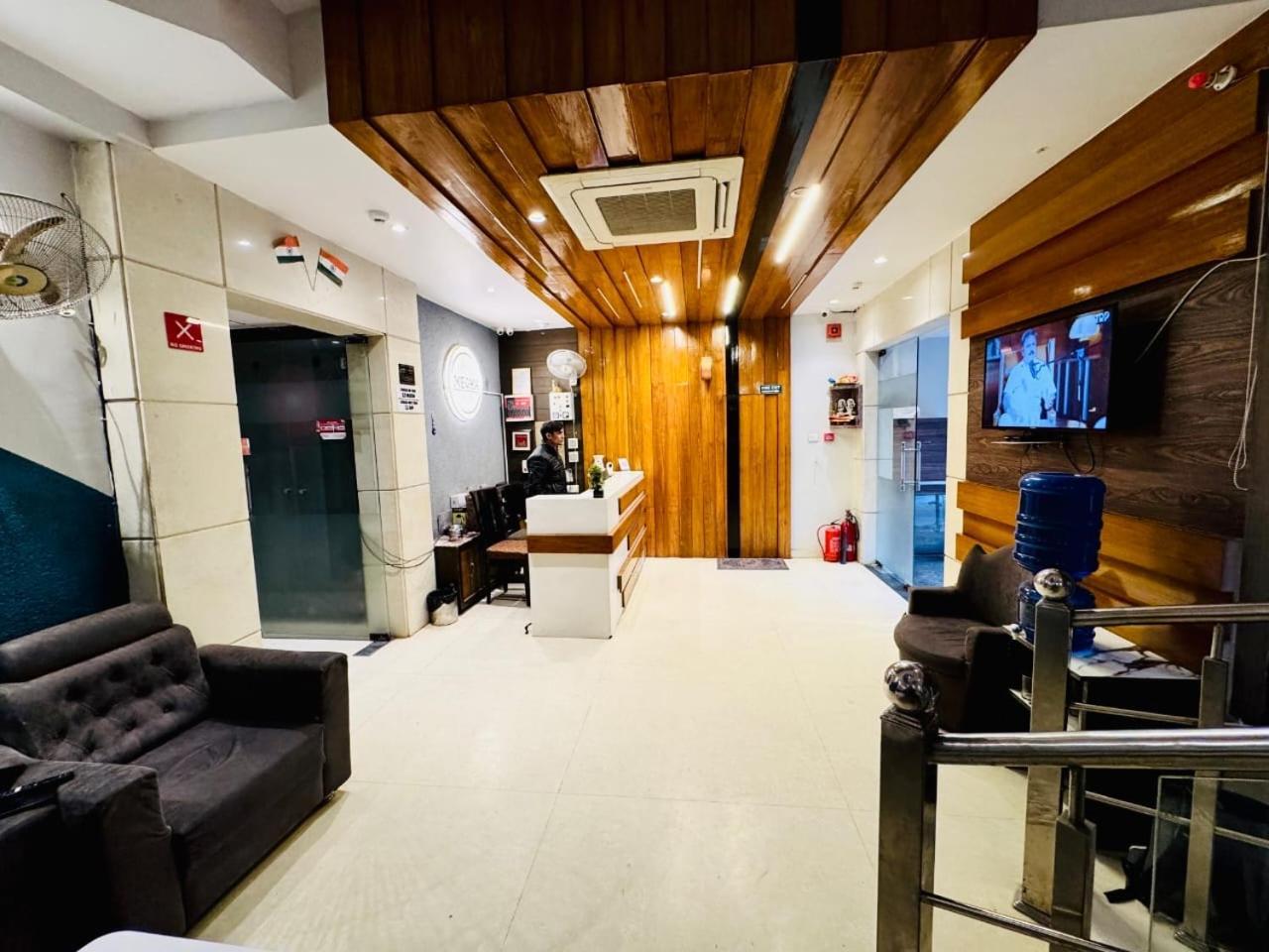 Hotel Megha Inn Lucknow Buitenkant foto